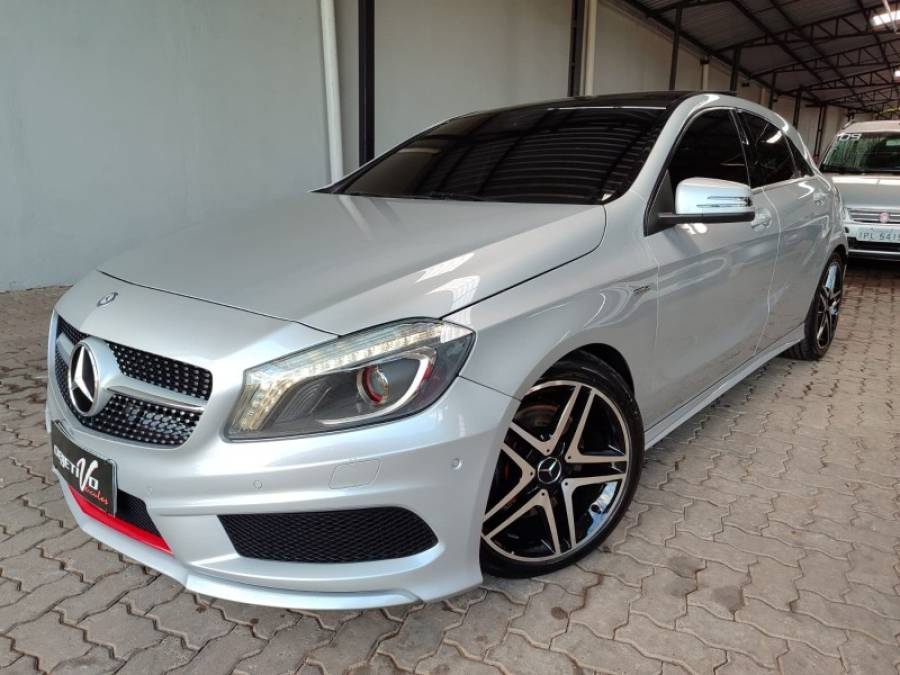 MERCEDES-BENZ - A 250 - 2015/2015 - Prata - R$ 132.900,00