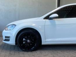 VOLKSWAGEN - GOLF - 2015/2016 - Branca - R$ 74.900,00