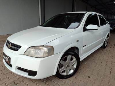 CHEVROLET - ASTRA - 2006/2007 - Branca - R$ 29.900,00