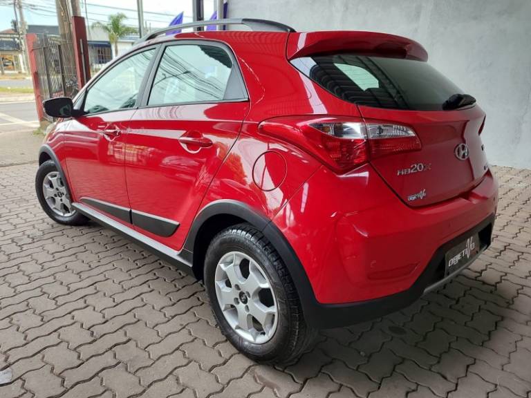 HYUNDAI - HB20X - 2014/2014 - Vermelha - R$ 52.900,00