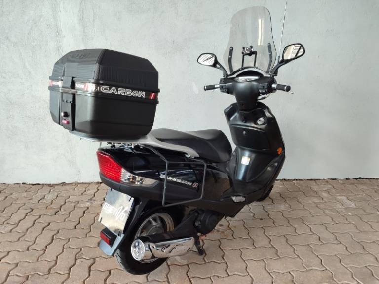 SUZUKI - BURGMAN - 2012/2013 - Preta - R$ 8.900,00