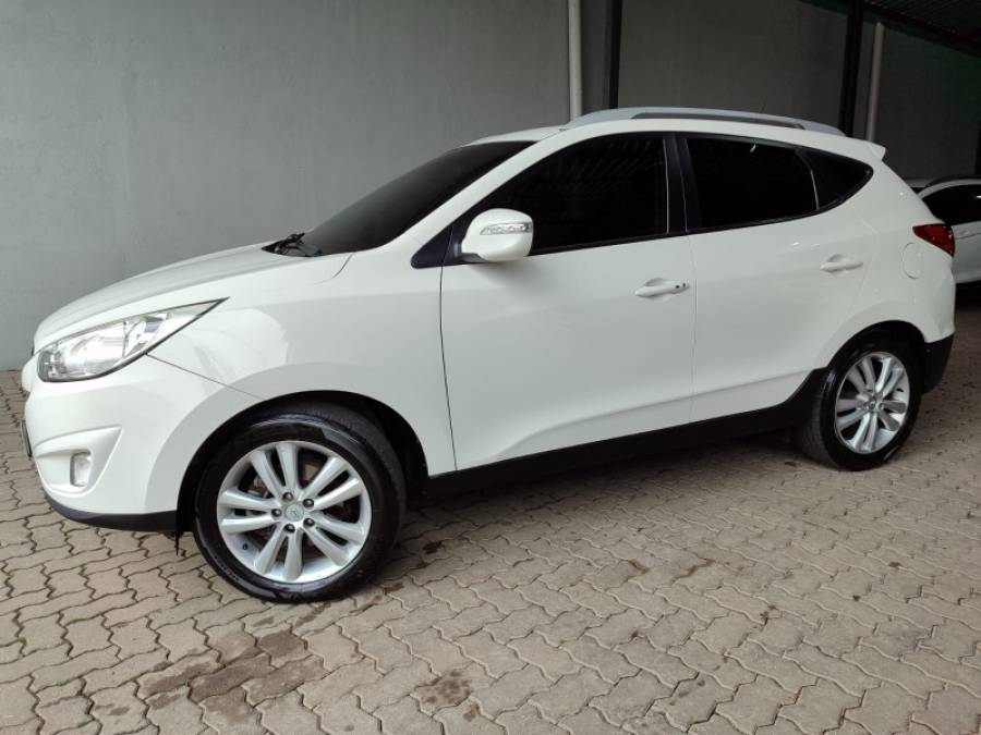 HYUNDAI - IX35 - 2014/2015 - Branca - R$ 75.900,00