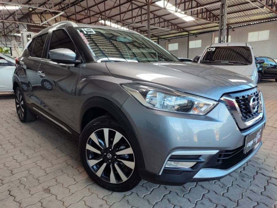 NISSAN - KICKS - 2018/2019 - Cinza - R$ 87.900,00