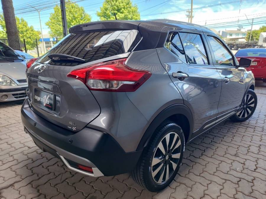 NISSAN - KICKS - 2018/2019 - Cinza - R$ 87.900,00