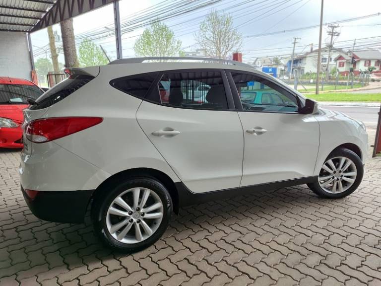 HYUNDAI - IX35 - 2014/2015 - Branca - R$ 75.900,00