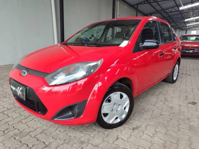 FORD - FIESTA - 2011/2012 - Vermelha - R$ 32.900,00