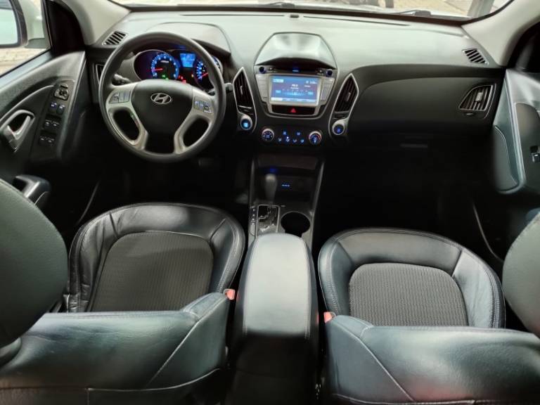 HYUNDAI - IX35 - 2014/2015 - Branca - R$ 75.900,00