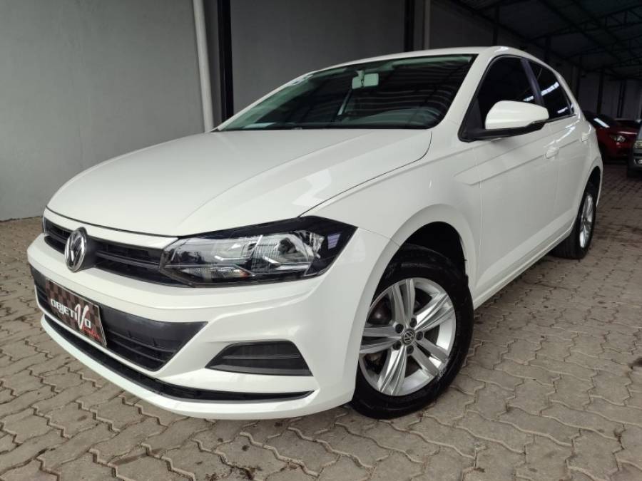 VOLKSWAGEN - POLO - 2018/2019 - Branca - R$ 63.900,00