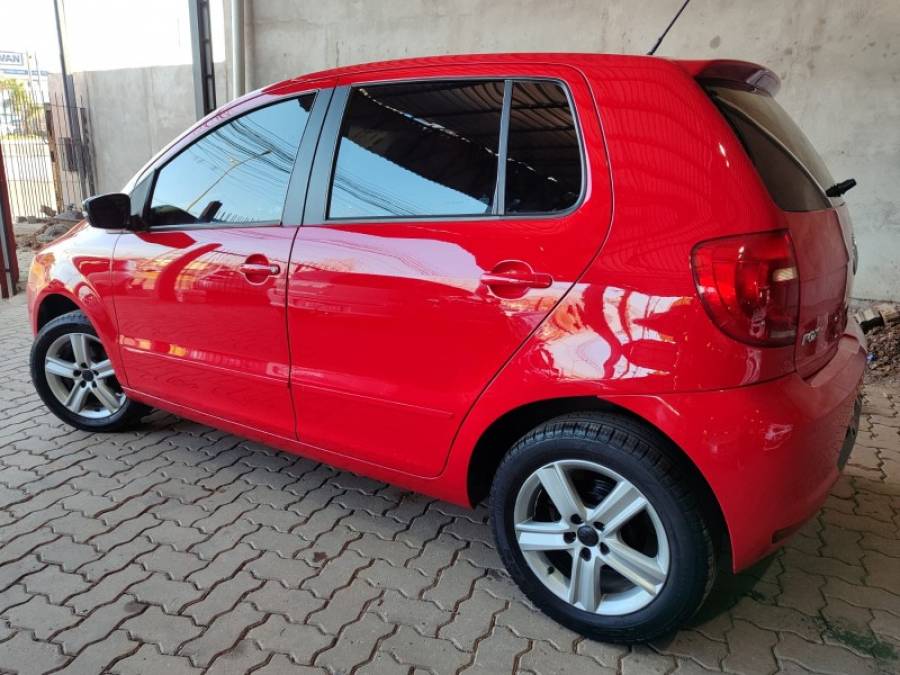 VOLKSWAGEN - FOX - 2014/2014 - Vermelha - R$ 41.900,00