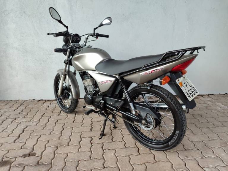 HONDA - CG 150 - 2008/2008 - Cinza - R$ 9.900,00