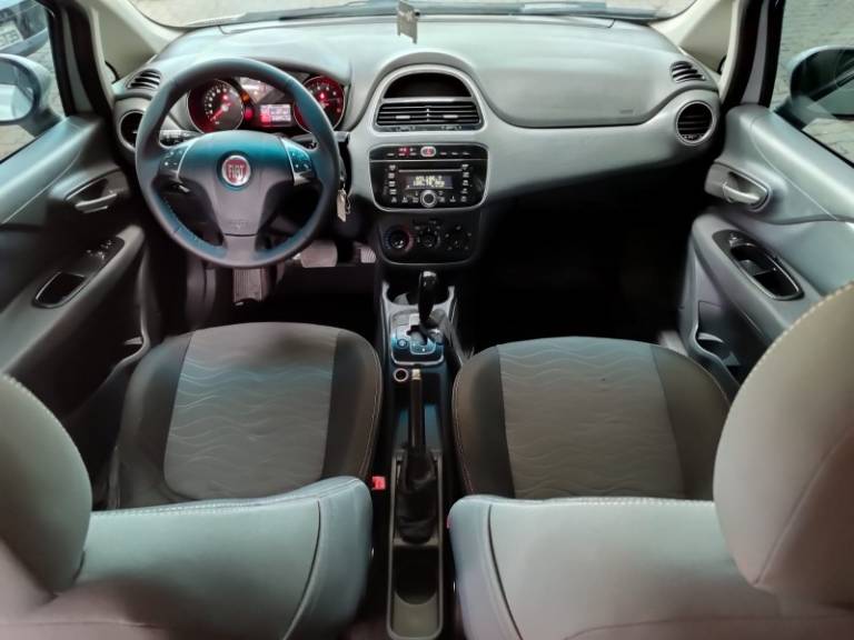 FIAT - PUNTO - 2012/2013 - Prata - R$ 36.900,00