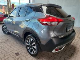 NISSAN - KICKS - 2018/2019 - Cinza - R$ 87.900,00