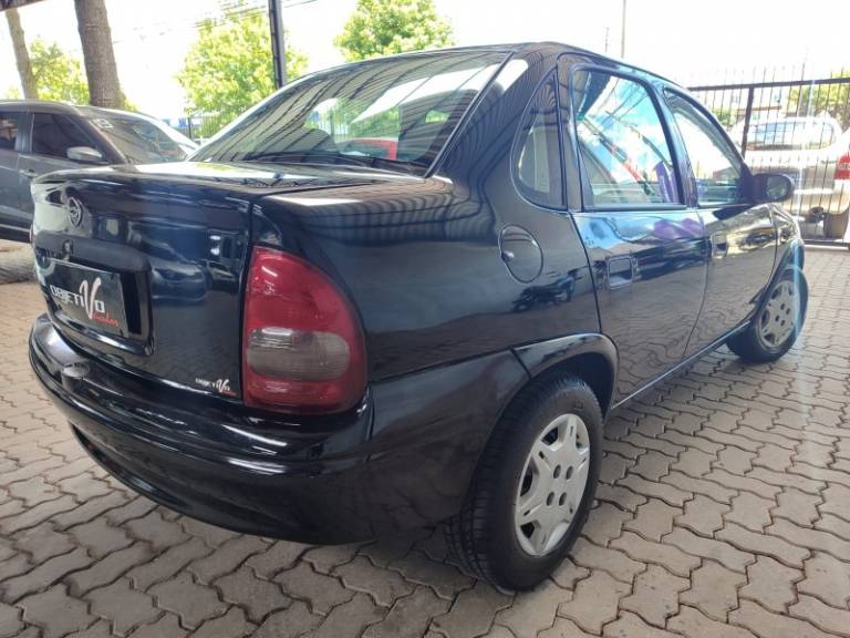 CHEVROLET - CORSA - 2002/2003 - Preta - R$ 16.900,00