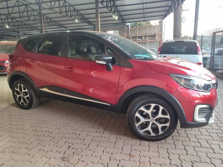 RENAULT - CAPTUR - 2019/2020 - Vermelha - R$ 80.900,00