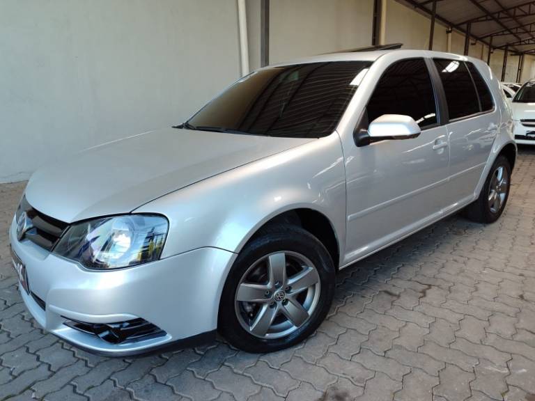 VOLKSWAGEN - GOLF - 2009/2010 - Prata - R$ 50.900,00