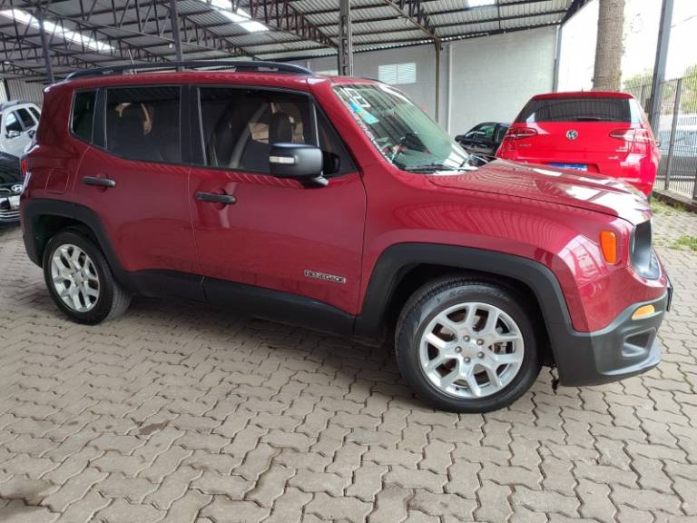 JEEP - RENEGADE - 2017/2018 - Vermelha - R$ 72.900,00