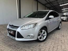 FORD - FOCUS - 2014/2015 - Prata - R$ 53.900,00