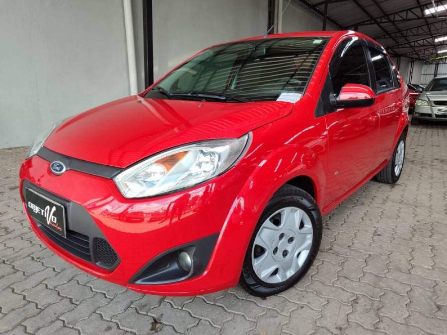 FORD - FIESTA - 2013/2014 - Vermelha - R$ 36.900,00