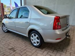 RENAULT - LOGAN - 2012/2013 - Prata - R$ 30.900,00