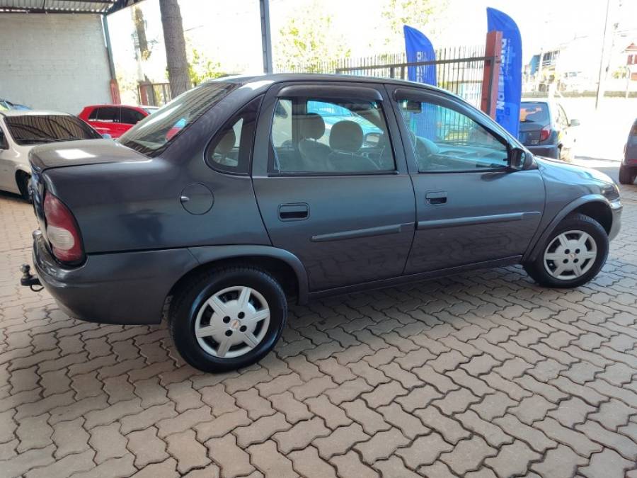 CHEVROLET - CORSA - 2001/2002 - Cinza - R$ 14.900,00