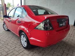 FORD - FIESTA - 2011/2012 - Vermelha - R$ 32.900,00