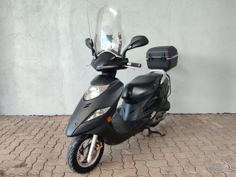 SUZUKI - BURGMAN - 2012/2013 - Preta - R$ 8.900,00