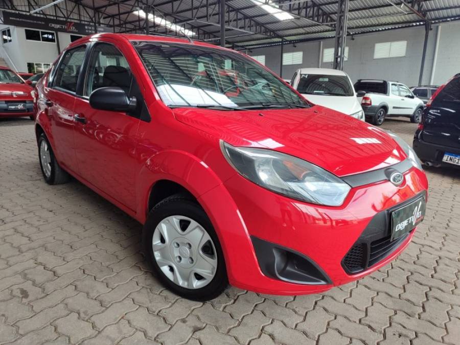 FORD - FIESTA - 2011/2012 - Vermelha - R$ 32.900,00