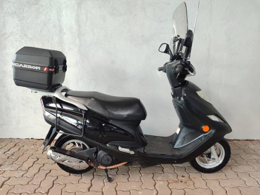 SUZUKI - BURGMAN - 2012/2013 - Preta - R$ 8.900,00