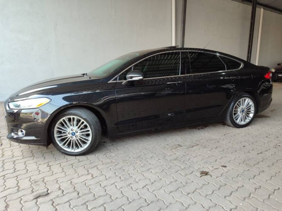 FORD - FUSION - 2014/2015 - Preta - R$ 78.900,00